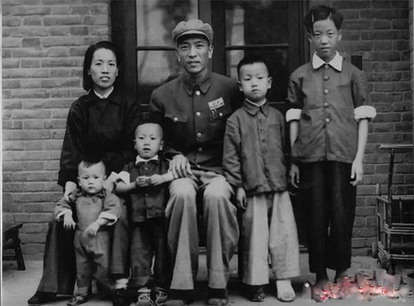 ?99歲的老八路、國(guó)務(wù)院原副總理耿飚夫人趙蘭香于2022年7月22日在京逝世(圖3)