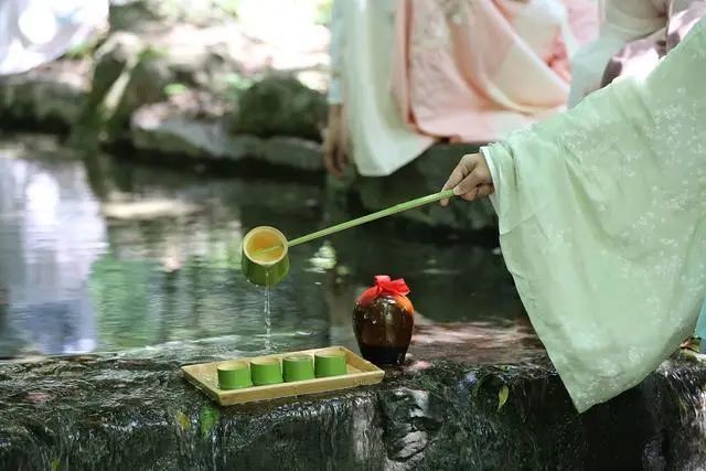 酒文化：酒與書法的碰撞，擦出了哪些藝術(shù)火花？(圖2)