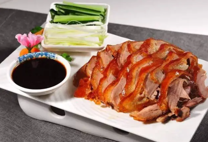 28位同學(xué)北京相聚，點(diǎn)了28道美食和12瓶茅臺，結(jié)賬時(shí)呆若木雞(圖3)