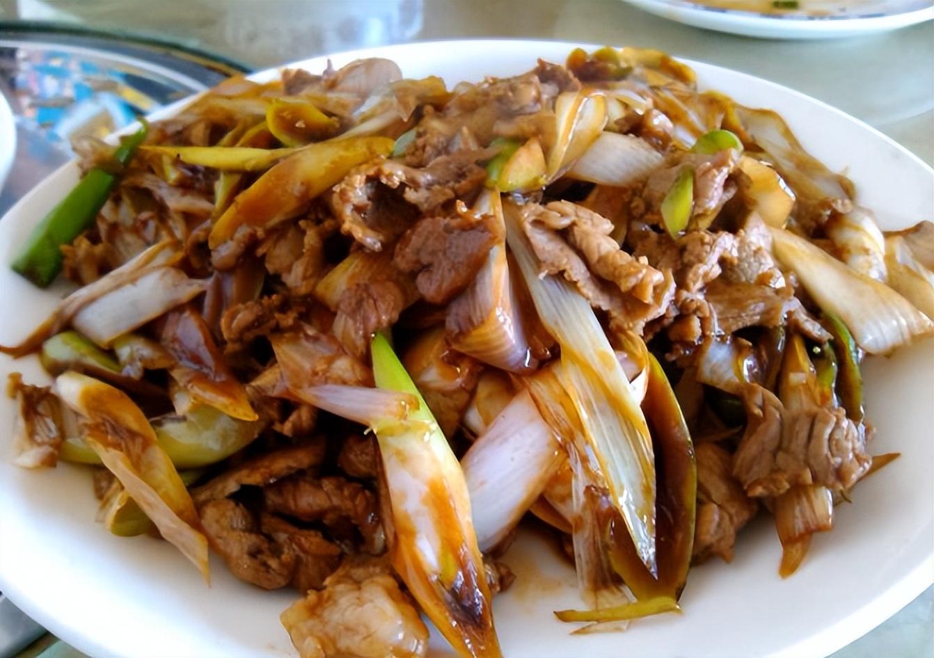 28位同學(xué)北京相聚，點(diǎn)了28道美食和12瓶茅臺，結(jié)賬時(shí)呆若木雞(圖6)