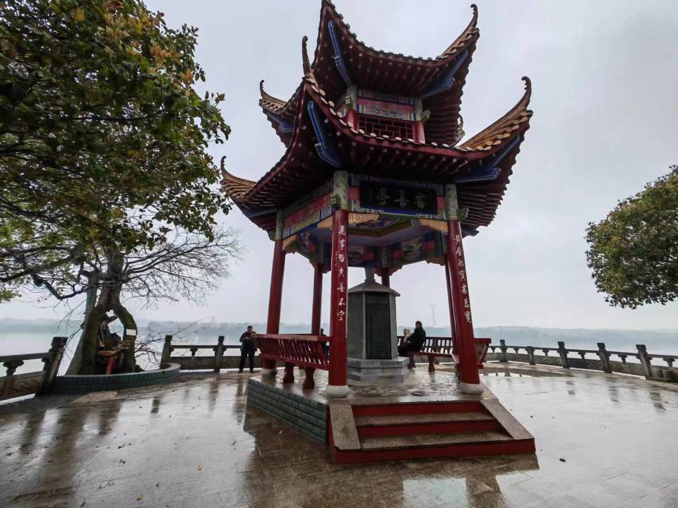 等待馬英九回鄉(xiāng)祭祖的湘潭鄉(xiāng)親：“我和他都是英字輩”(圖4)