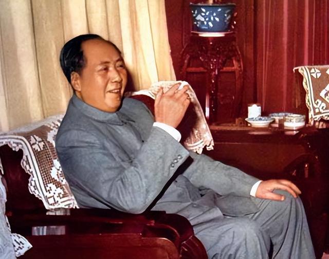 韓先楚給毛主席寫信，說地方干部隊(duì)伍太龐大，老百姓負(fù)擔(dān)太重(圖1)
