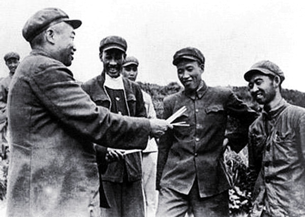 1980年梁興初回北京時，葉帥給他兩個選擇，梁興初：一個也不選(圖1)