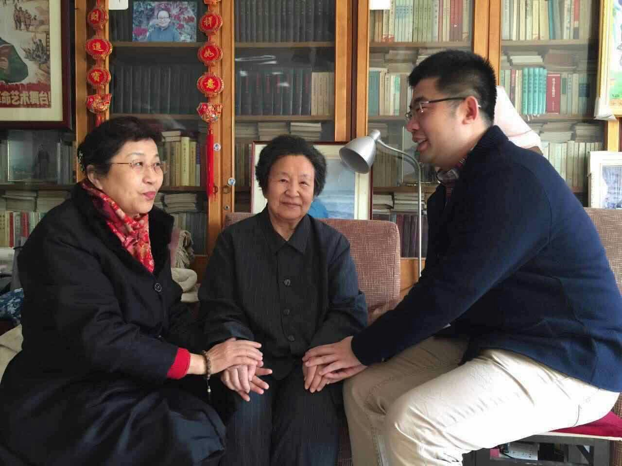 李訥是江青生的，李敏是賀子珍生的，平日里姐妹倆的關(guān)系怎么樣？(圖4)