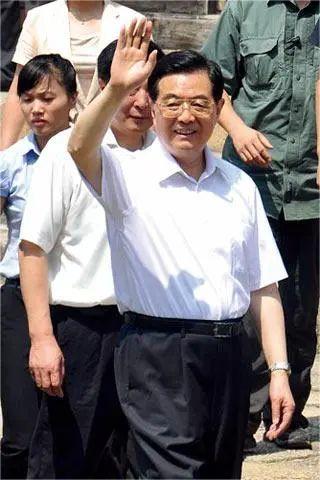 胡錦濤的退休生活1.jpg 胡錦濤的退休生活(圖2)