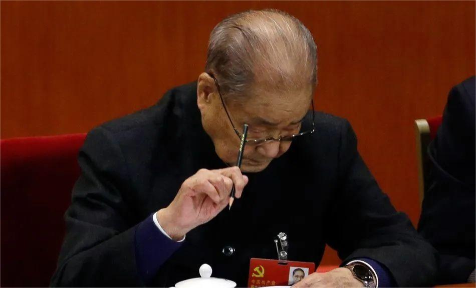 他是唯一在世的中共第一代領導人，官至正國級，曾是周總理秘書，現(xiàn)106歲(圖9)