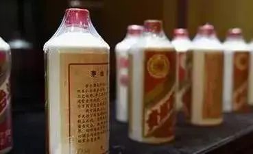 茅臺(tái)和紅色壹號(hào)酒存放多少年后口感最佳？(圖9)