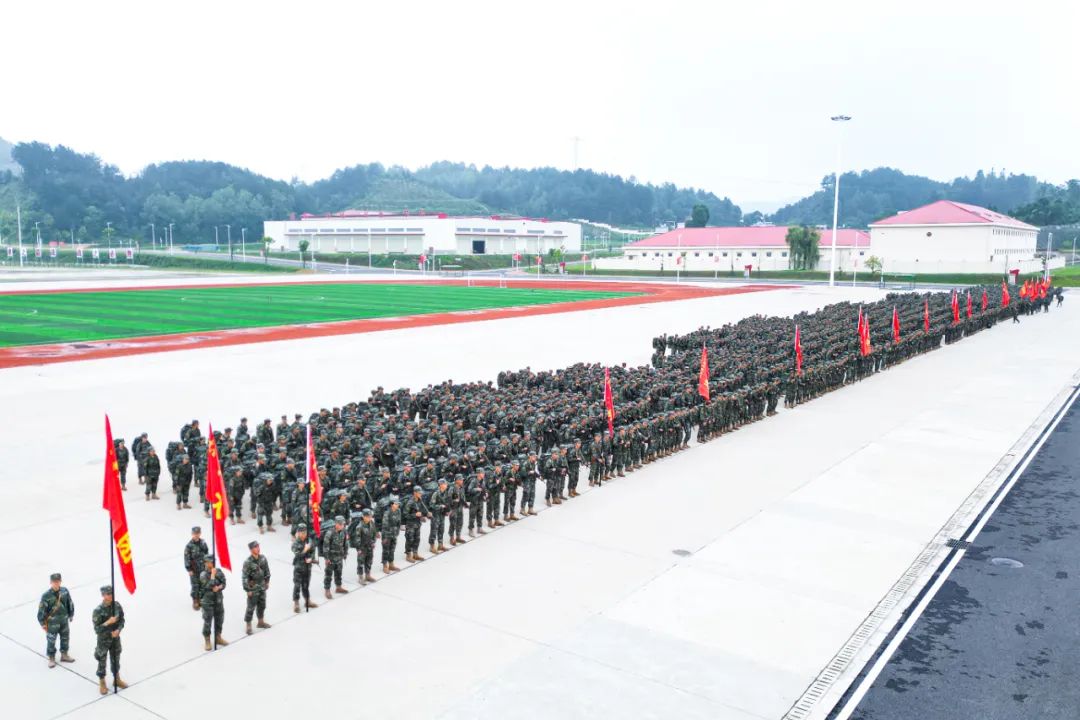 640 (91).jpg 組圖:直擊新兵徒步行軍訓(xùn)練(圖2)