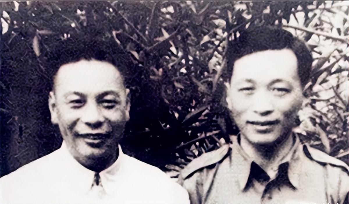 潛伏在主席身邊的特務(wù)，因一根煙而暴露身份，主席：他有問題！(圖10)