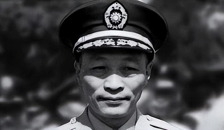 潛伏在主席身邊的特務(wù)，因一根煙而暴露身份，主席：他有問題！(圖7)
