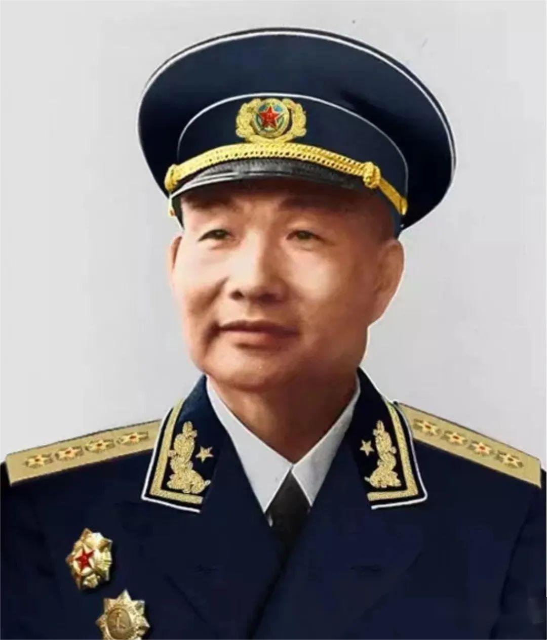 肖勁光將軍.jpg 蕭勁光是位“文藝范兒將軍”(圖1)