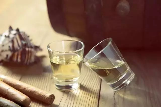人生就是：熬最深的夜，喝最烈的酒(圖5)