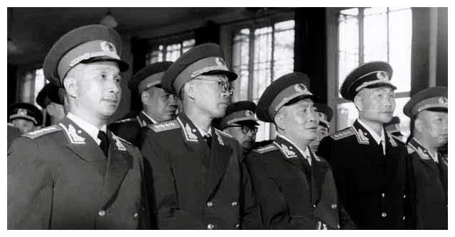 79年衛(wèi)戍區(qū)司令對(duì)許世友說(shuō)：若不是你抗命相幫，我會(huì)留下終身遺憾(圖2)
