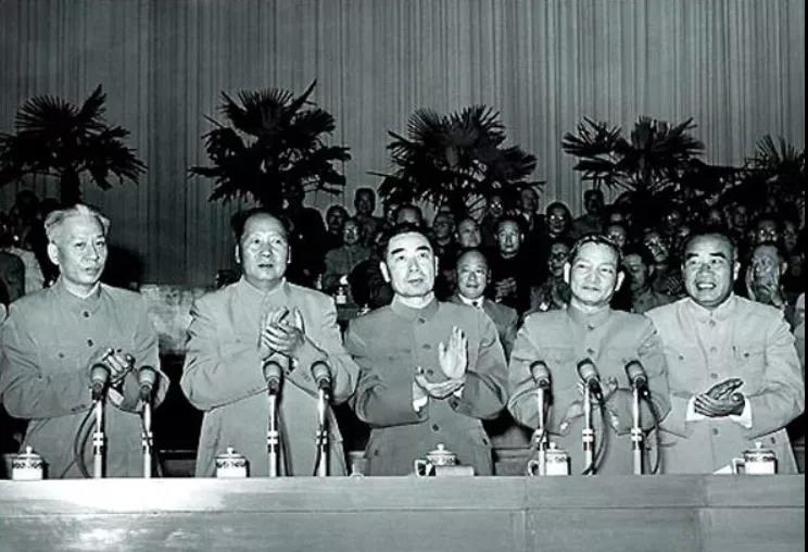 毛周劉朱鄧陳1.jpg “毛周劉朱鄧陳”表述形成過程考(圖1)