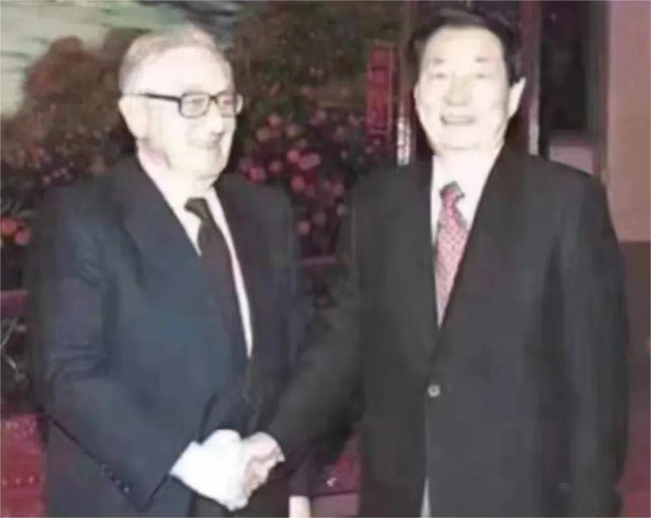 基辛格 朱镕基.jpg 基辛格來華和高層領導人的珍貴照片(圖7)