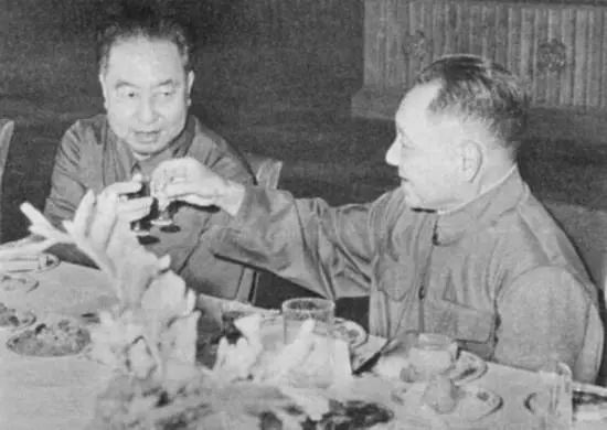 華國鋒歷史功績的再認(rèn)識(圖3)