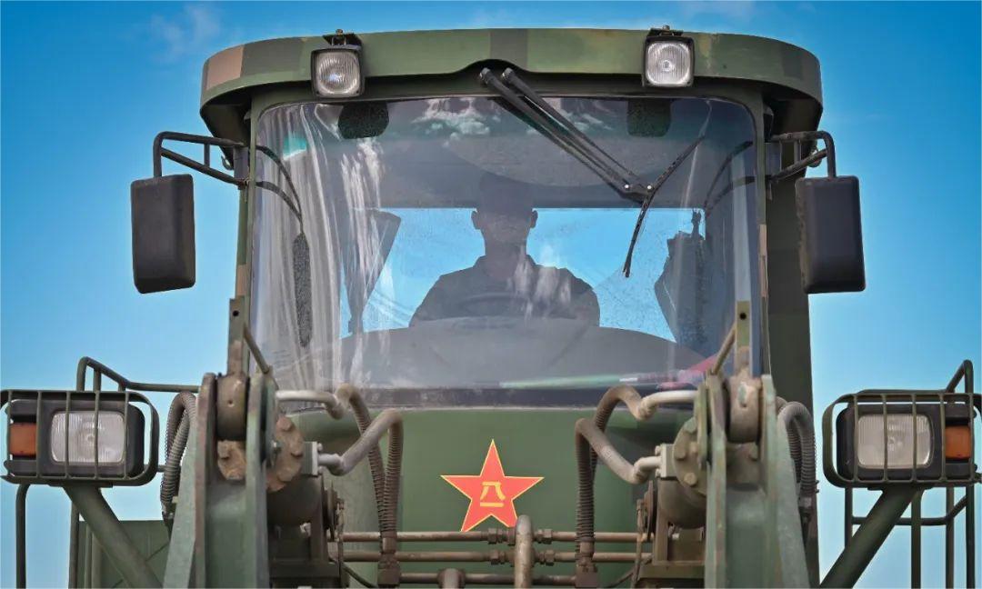 硬核：這場工程機械比武大秀絕活(圖4)