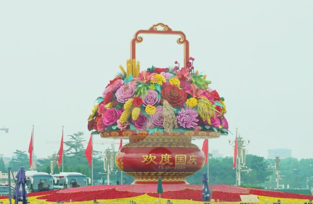 正式亮相(圖1)