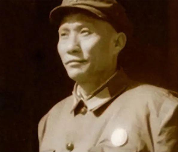 彭老總要處決一名逃兵，毛主席心軟阻止，沒成想竟救下了未來司令(圖11)