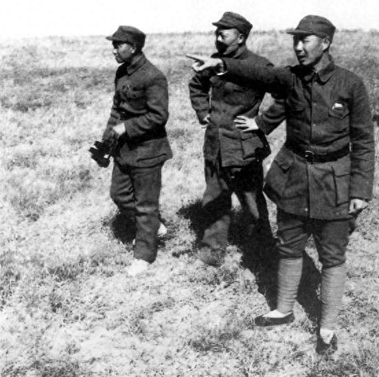 55年毛主席與徐立清談授銜問題：我準備和蕭克談一下，讓他帶個頭(圖6)