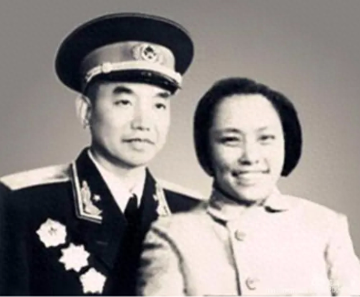 55年毛主席與徐立清談授銜問題：我準備和蕭克談一下，讓他帶個頭(圖9)