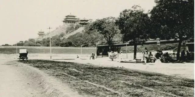 北京龍脈的龍穴位置，在故宮一座不起眼的小殿里(圖3)