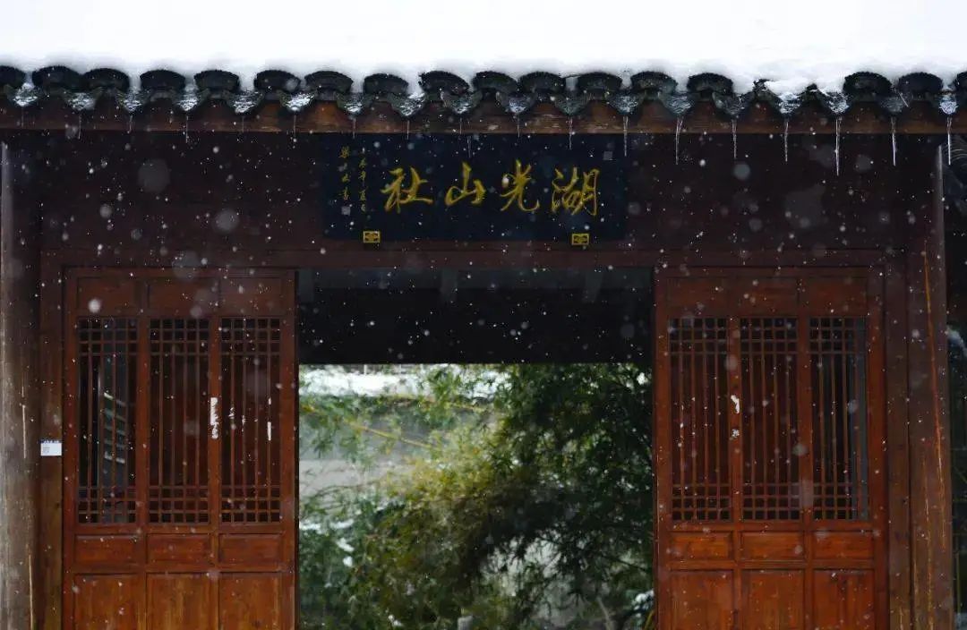 十首安然詩(shī)詞：吃茶讀閑書(shū)，聽(tīng)雨看落花(圖4)