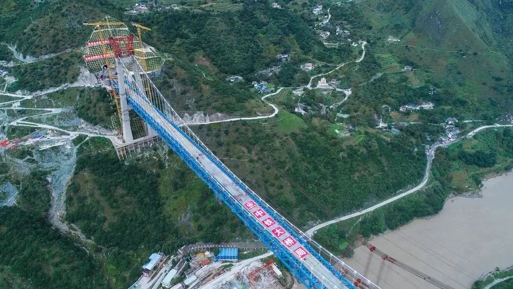 玉龍雪山往返香格里拉，邀你坐上火車穿行最美畫(huà)廊！(圖6)