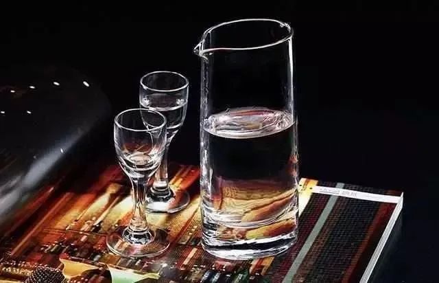 白酒.jpg 2024年是高端健康酒的天下(圖4)