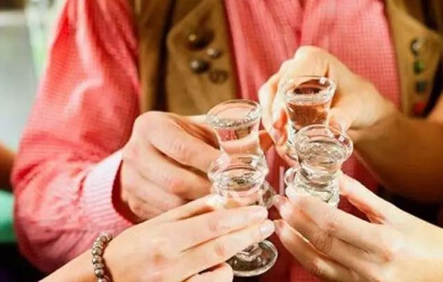 10個“最佳”喝酒方式，你能做到幾個？(圖11)