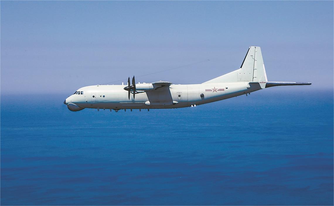 振翅云端 巡獵海天——海軍航空兵某部長(zhǎng)航時(shí)反潛訓(xùn)練影像(圖2)