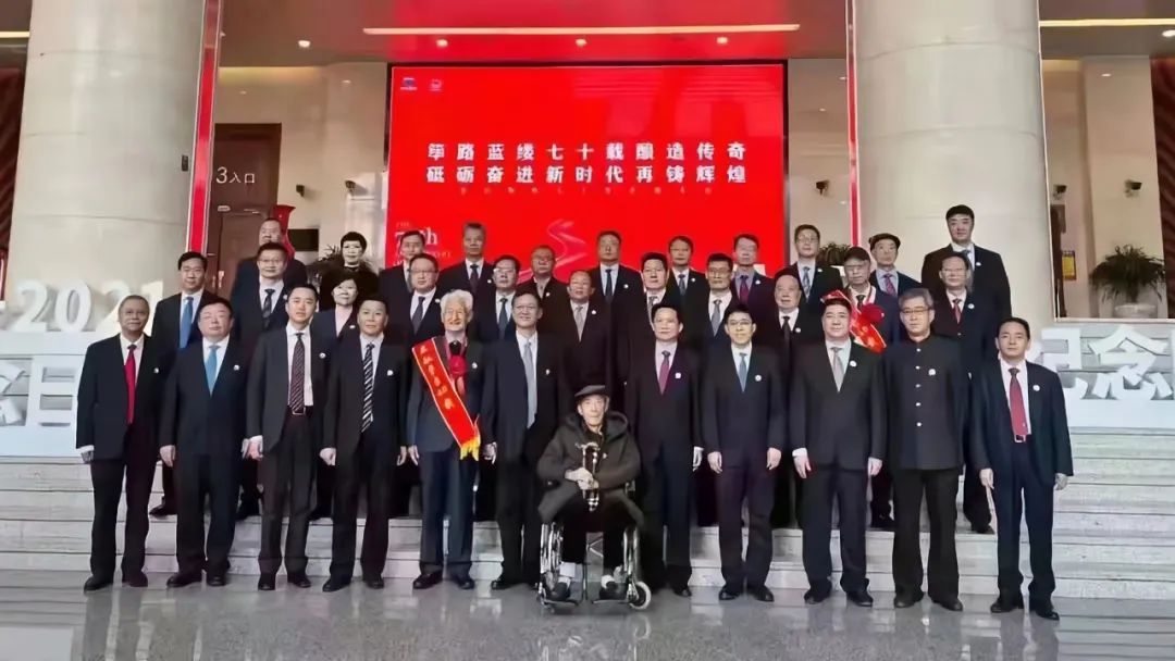  “茅臺(tái)的兒子”鄒開良，騰飛的靈魂人物，為茅臺(tái)開第一扇窗。(圖11)
