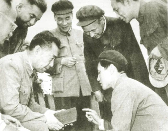 余秋里：擔任石油部長的開國中將，毛主席稱其是個帥才，開創(chuàng)中國石油工業(yè)最輝煌時期(圖10)