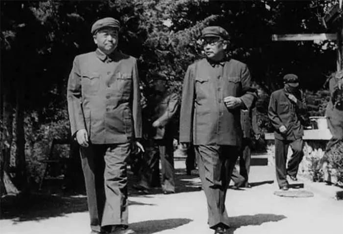 一代偉人周恩來(lái) -- 抗美援朝戰(zhàn)爭(zhēng)期間(圖10)