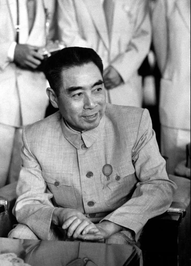 東部戰(zhàn)區(qū)發(fā)聲/南部戰(zhàn)區(qū)海軍某支隊開展實戰(zhàn)化訓(xùn)練/關(guān)于國防和軍隊建設(shè)，政府工作報告這樣說！(圖6)