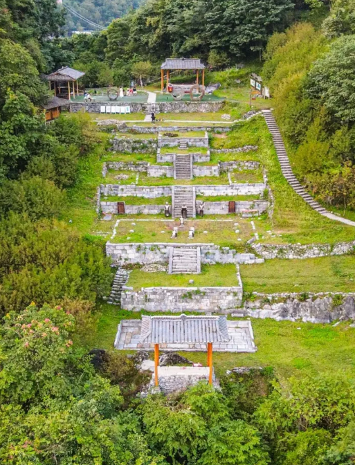 遍地“藍(lán)寶石”！廣西這里成為“五一”最受歡迎的小眾旅游目的地(圖42)