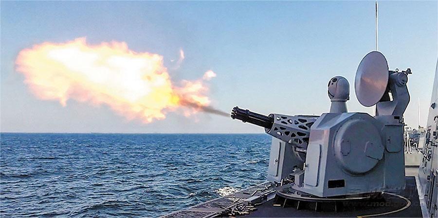 副炮射擊.jpg 深藍(lán)航道 戰(zhàn)艦出擊|海軍某護(hù)衛(wèi)艦支隊(duì)進(jìn)行海上訓(xùn)練(圖3)