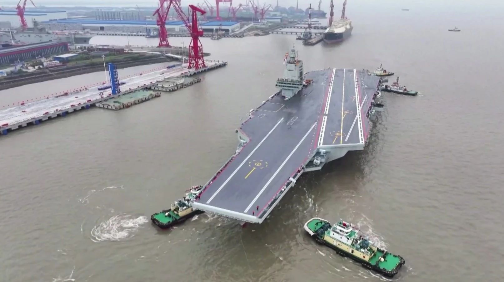 劈波斬浪，福建艦首航完成，中國“三航母時代”即將到來！(圖13)