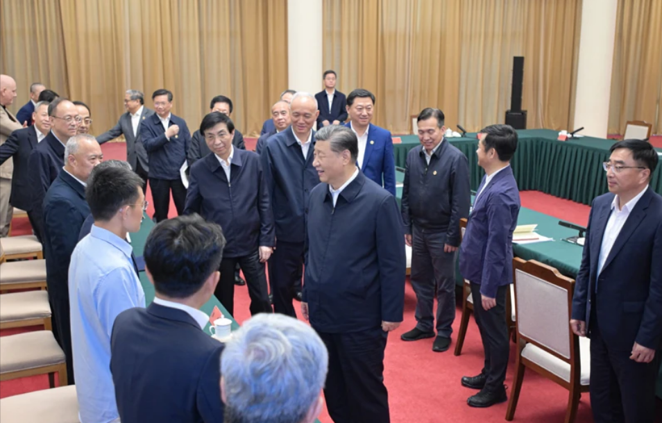 習(xí)近平主持召開企業(yè)和專家座談會強調(diào) 緊扣推進中國式現(xiàn)代化主題 進一步全面深化改革(圖4) 習(xí)近平主持召開企業(yè)和專家座談會強調(diào) 緊扣推進中國式現(xiàn)代化主題 進一步全面深化改革(圖4)