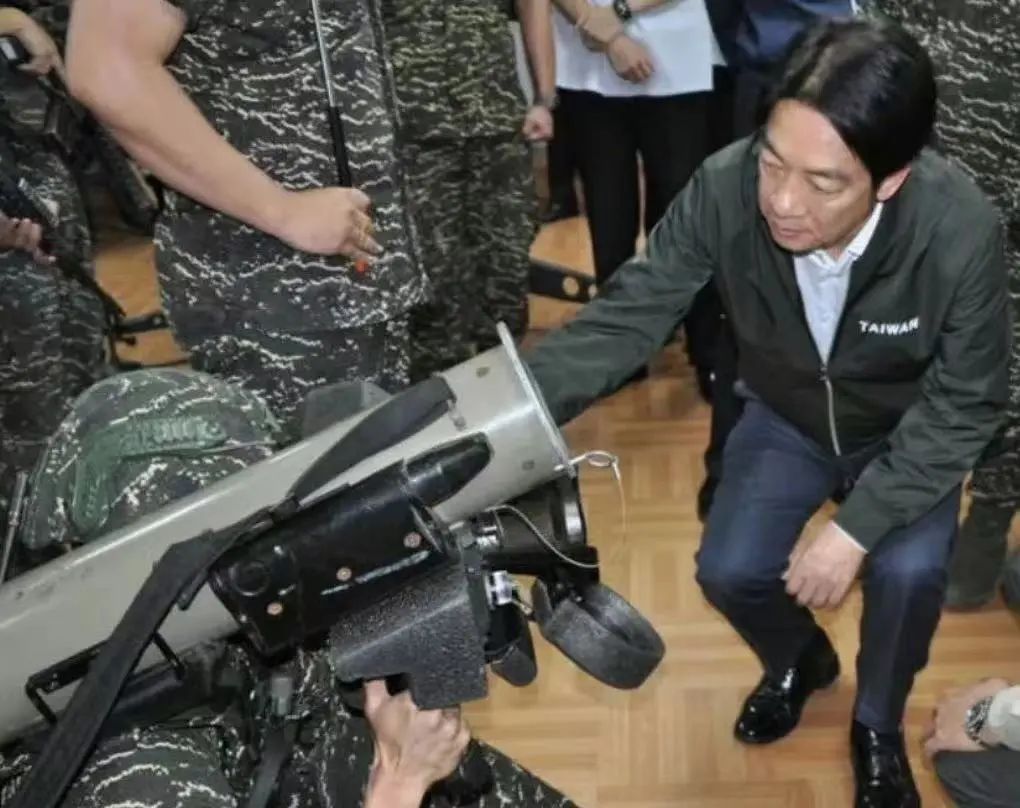 圍島軍演后，賴清德第一時(shí)間去了陸戰(zhàn)隊(duì)(圖6)