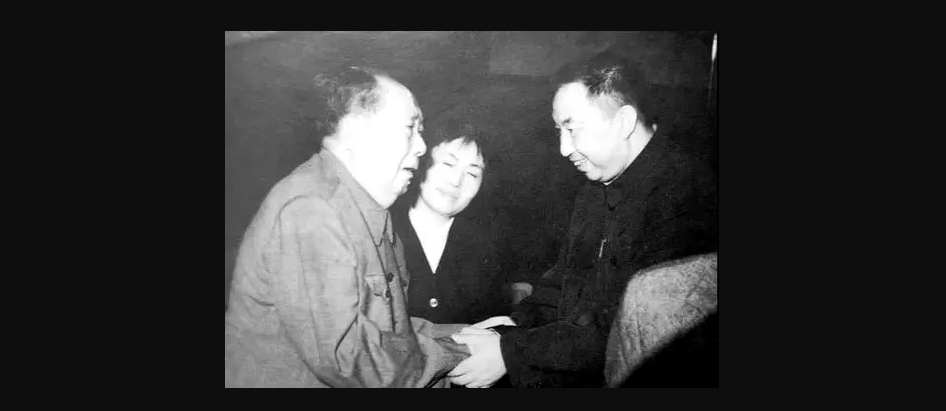 7月28日丨歷史上的今天是唐山大地震紀(jì)念日:毛主席為唐山抗震救災(zāi)圈閱的幾份重要文件(圖2) 7月28日丨歷史上的今天是唐山大地震紀(jì)念日:毛主席為唐山抗震救災(zāi)圈閱的幾份重要文件(圖2)