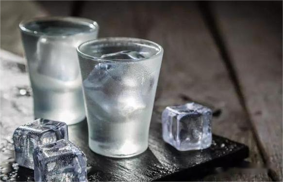 你知道茅臺(tái)酒的最佳品鑒溫度是多少嗎？(圖1)