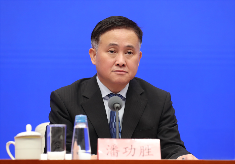 央行宣布房貸新政策：中國人民銀行宣布，近期將下調(diào)存款準備金率0.5個百分點(圖1)