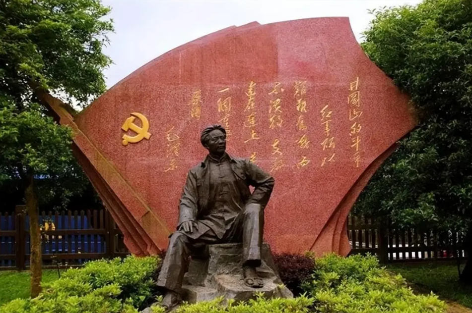 為什么第一個根據(jù)地選在井岡山？(圖5)