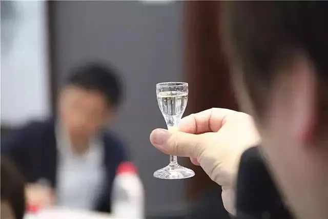醬酒五品指的是什么？怎樣做到用耳、眼、鼻、口、心去品酒？(圖2)