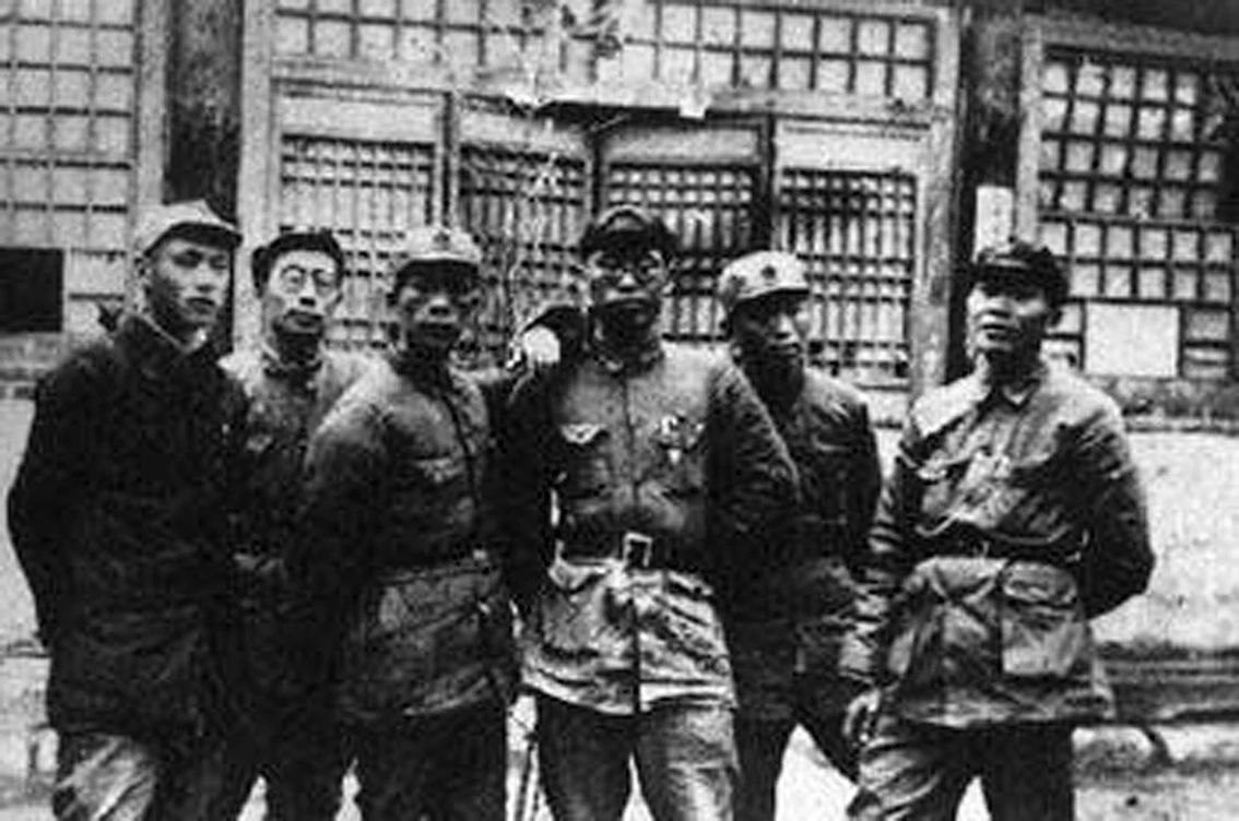 羅榮桓：唯一政工出身的元帥，山東敵后戰(zhàn)場(chǎng)獨(dú)當(dāng)一面，溘然長(zhǎng)逝毛主席悲書“國(guó)有疑難可問(wèn)誰(shuí)”(圖4)