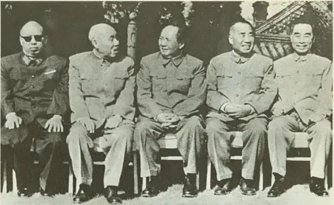 羅榮桓：唯一政工出身的元帥，山東敵后戰(zhàn)場(chǎng)獨(dú)當(dāng)一面，溘然長(zhǎng)逝毛主席悲書“國(guó)有疑難可問(wèn)誰(shuí)”(圖6)