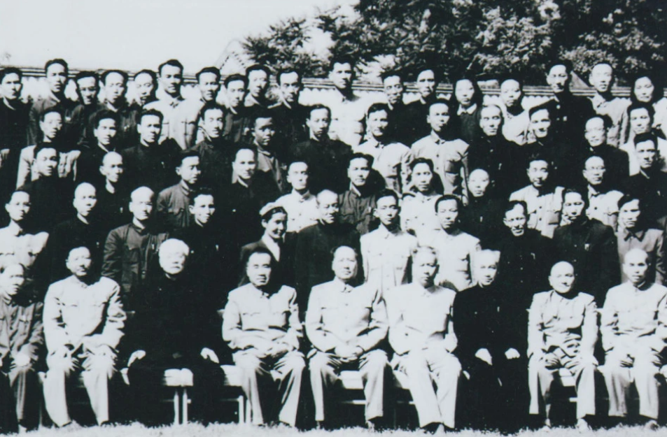 “英雄一世，坎坷一生”的習(xí)仲勛(圖5)