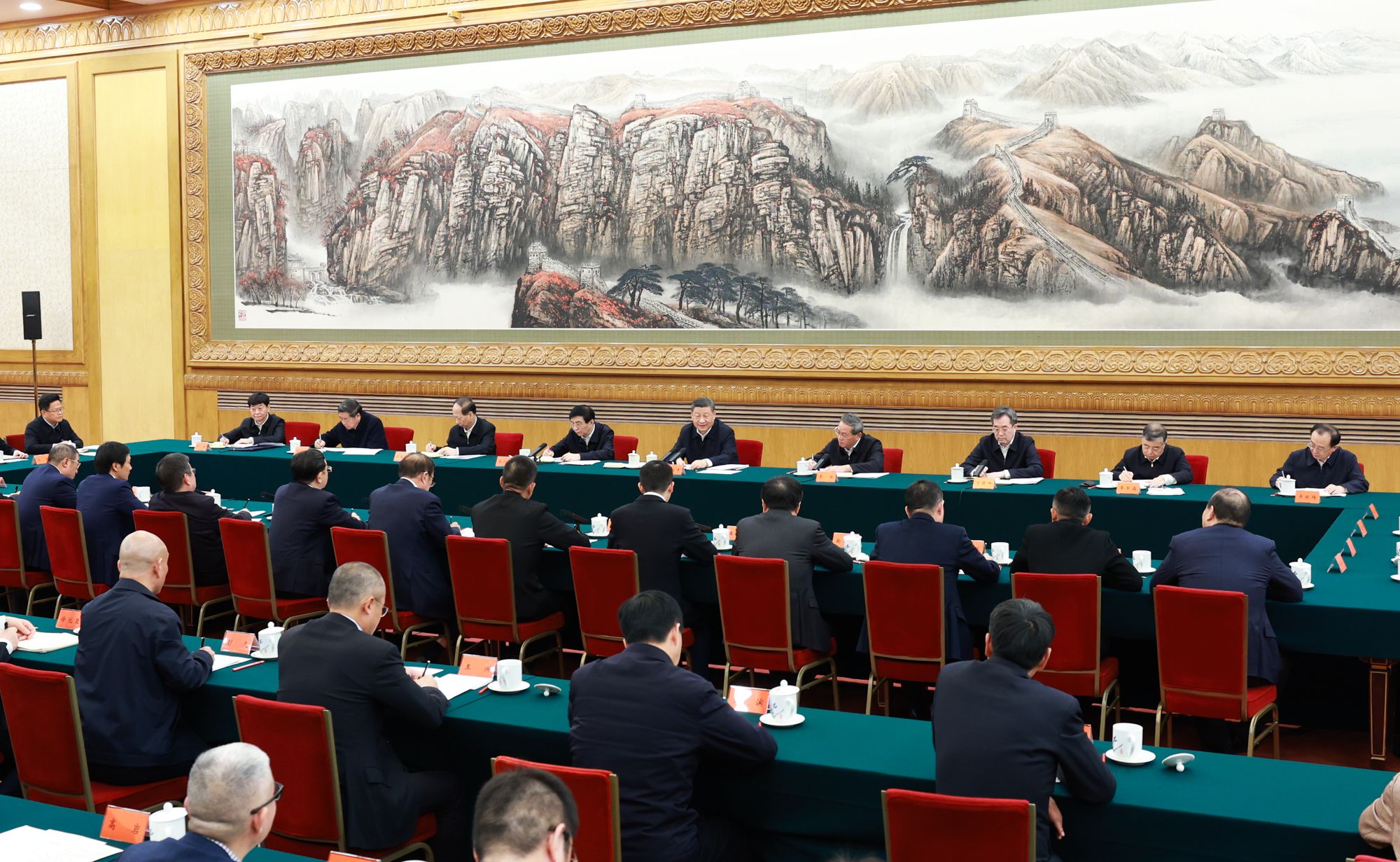 習(xí)近平:民營(yíng)經(jīng)濟(jì)發(fā)展前景廣闊大有可為 民營(yíng)企業(yè)和民營(yíng)企業(yè)家大顯身手正當(dāng)其時(shí)(圖1) 習(xí)近平:民營(yíng)經(jīng)濟(jì)發(fā)展前景廣闊大有可為 民營(yíng)企業(yè)和民營(yíng)企業(yè)家大顯身手正當(dāng)其時(shí)(圖1)