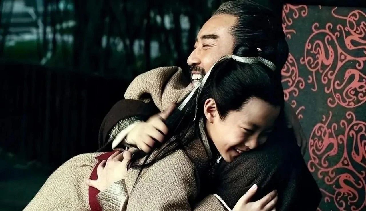 “爹”和“爸”有何區(qū)別？把兩字拆開才明白，怪不得古人稱父親為爹爹！(圖1)